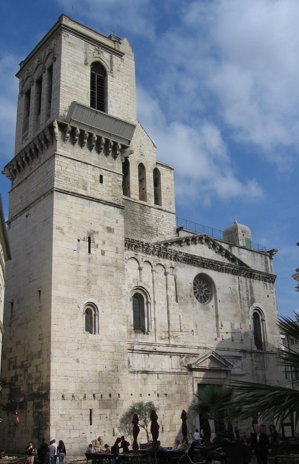 Foto de Nimes, Francia