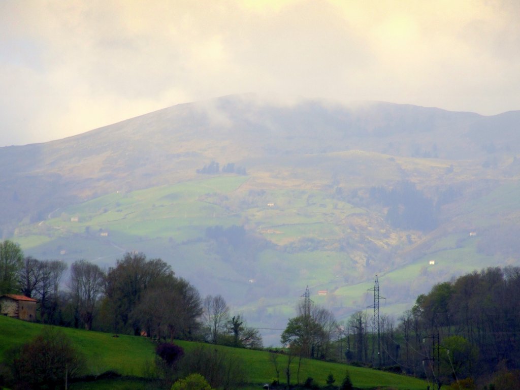 Foto de Llerana de Cayon (Cantabria), España