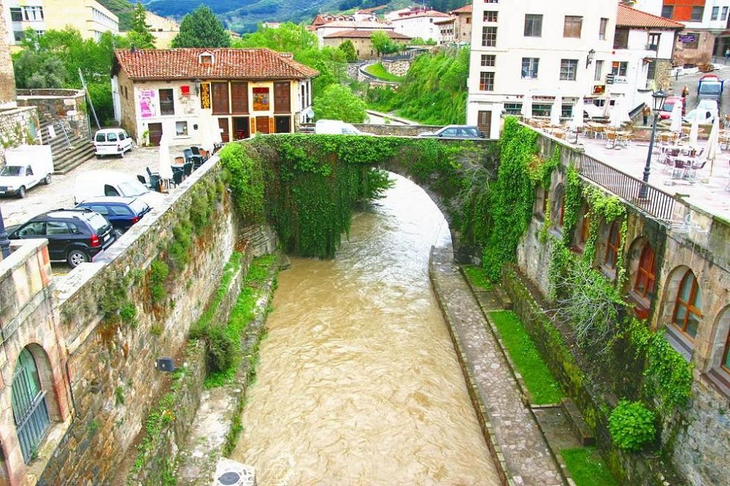 Foto de Potes (Cantabria), España