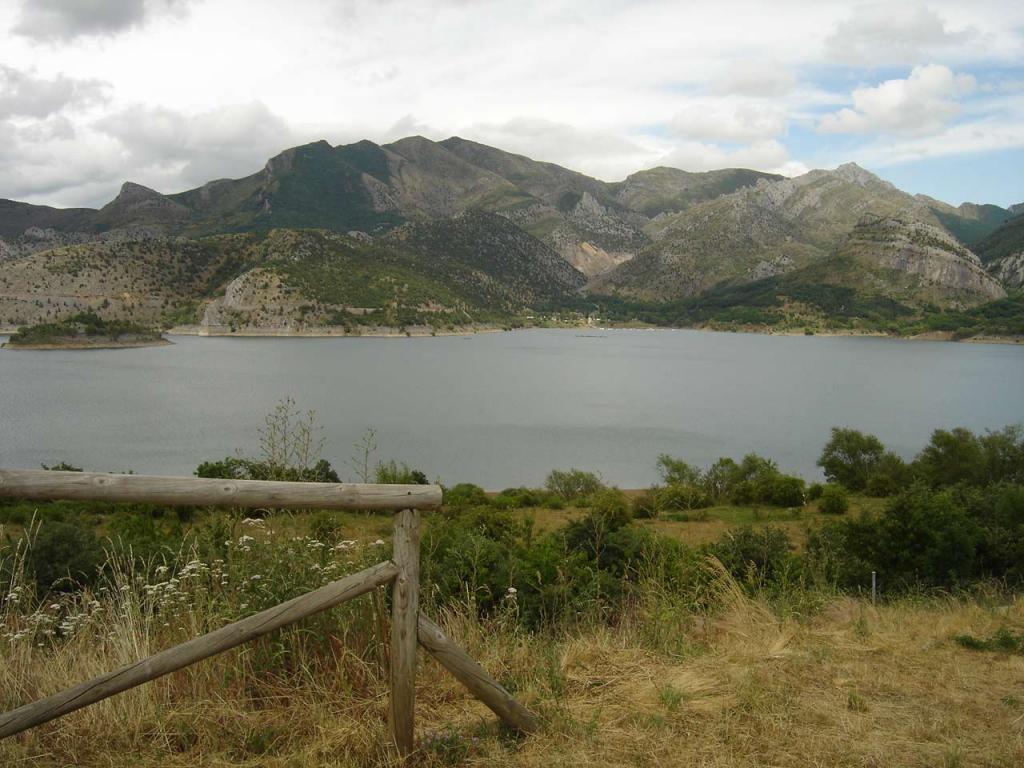 Foto de Los Barrios de Luna (León), España