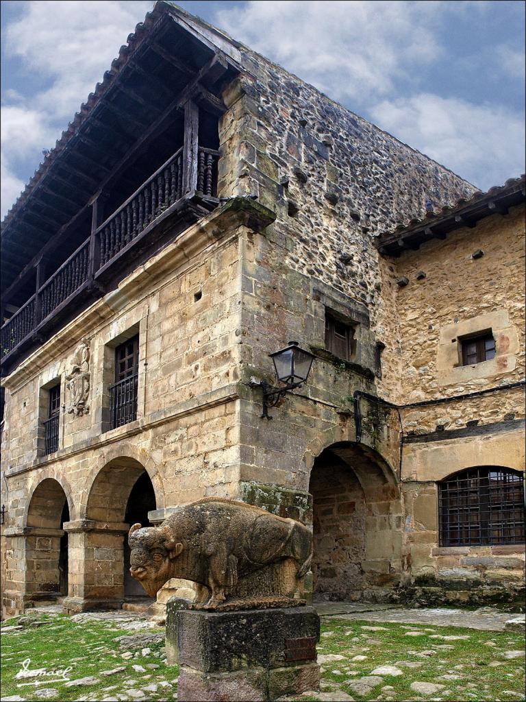 Foto de Santillana del Mar (Cantabria), España