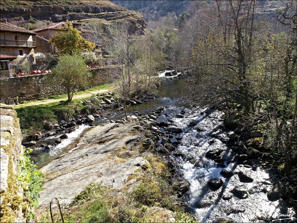 Foto de Barcena Mayor (Cantabria), España