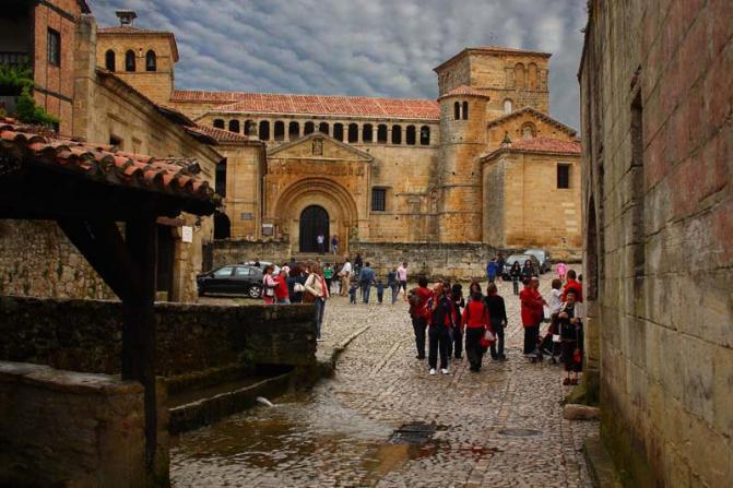 Foto de Santillana del Mar (Cantabria), España