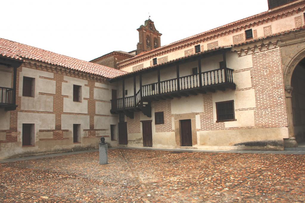 Foto de Madrigal de las Altas Torres (Ávila), España