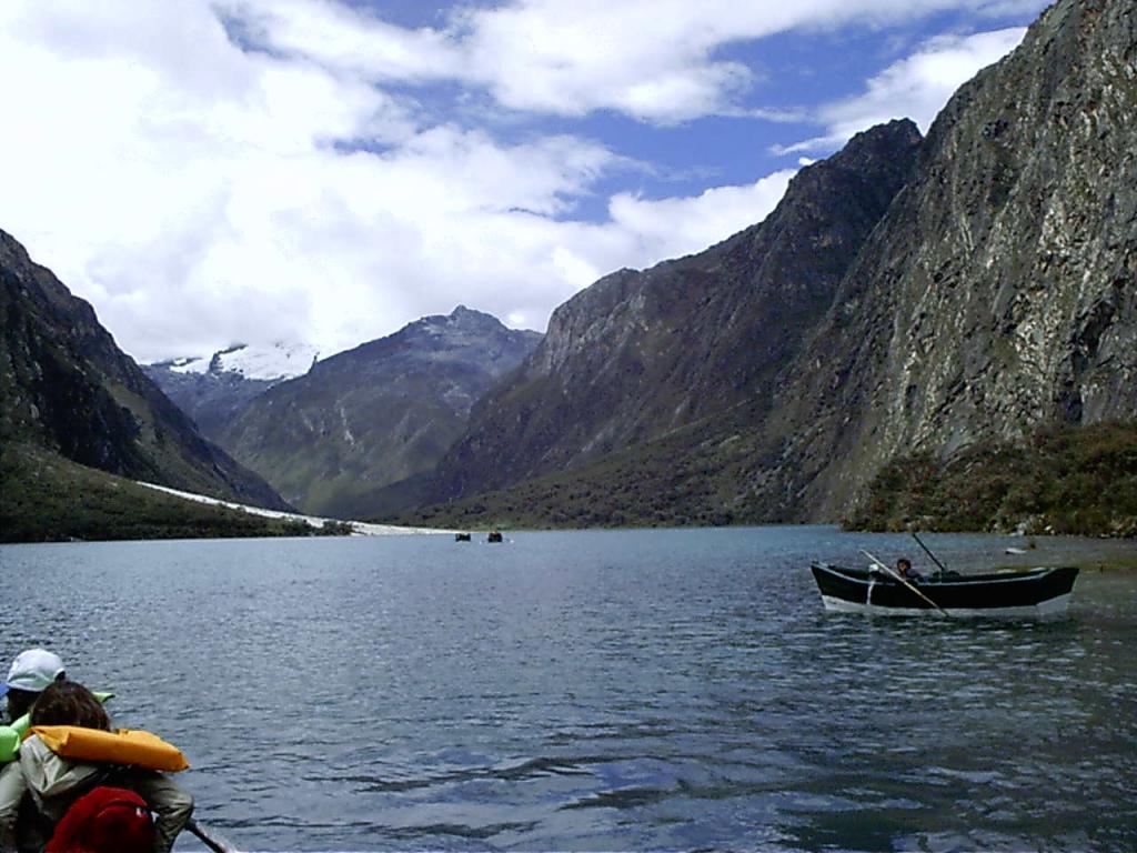 Foto de Huaraz (Laguna de LLanganuco), Perú