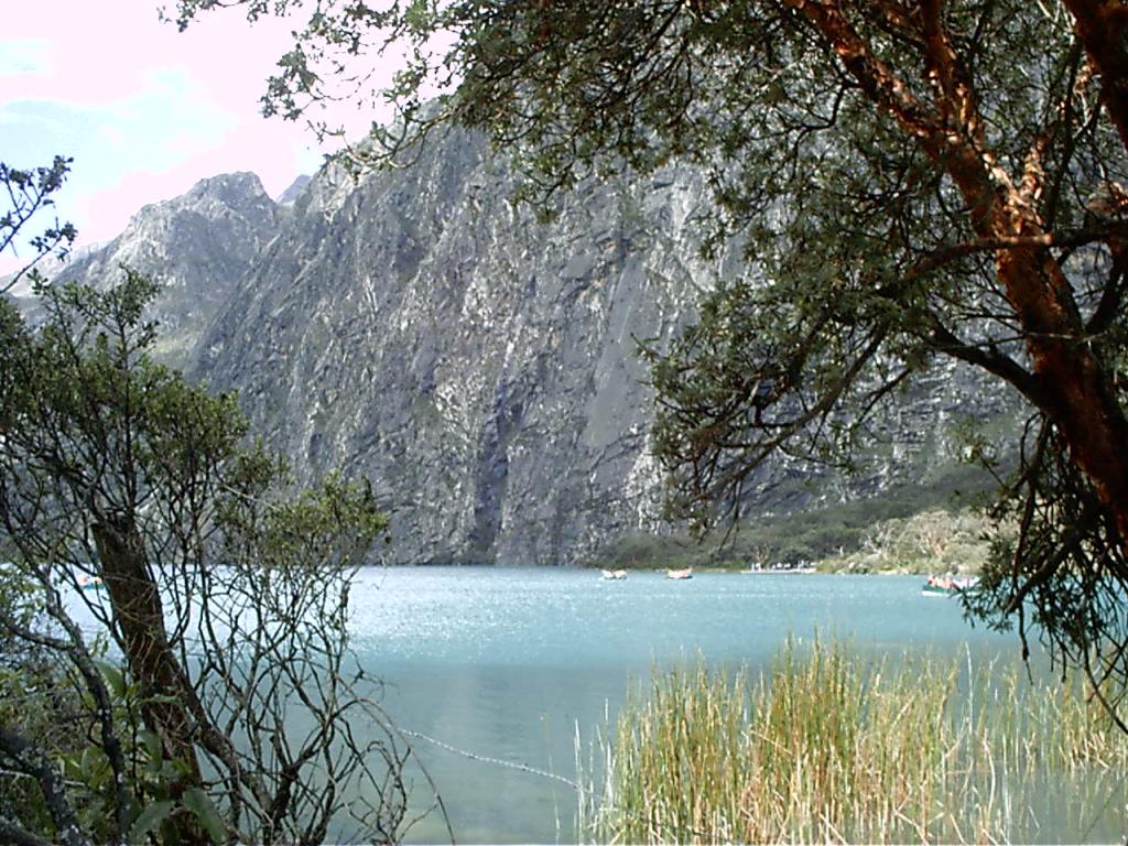 Foto de Huaraz (Laguna de LLanganuco), Perú