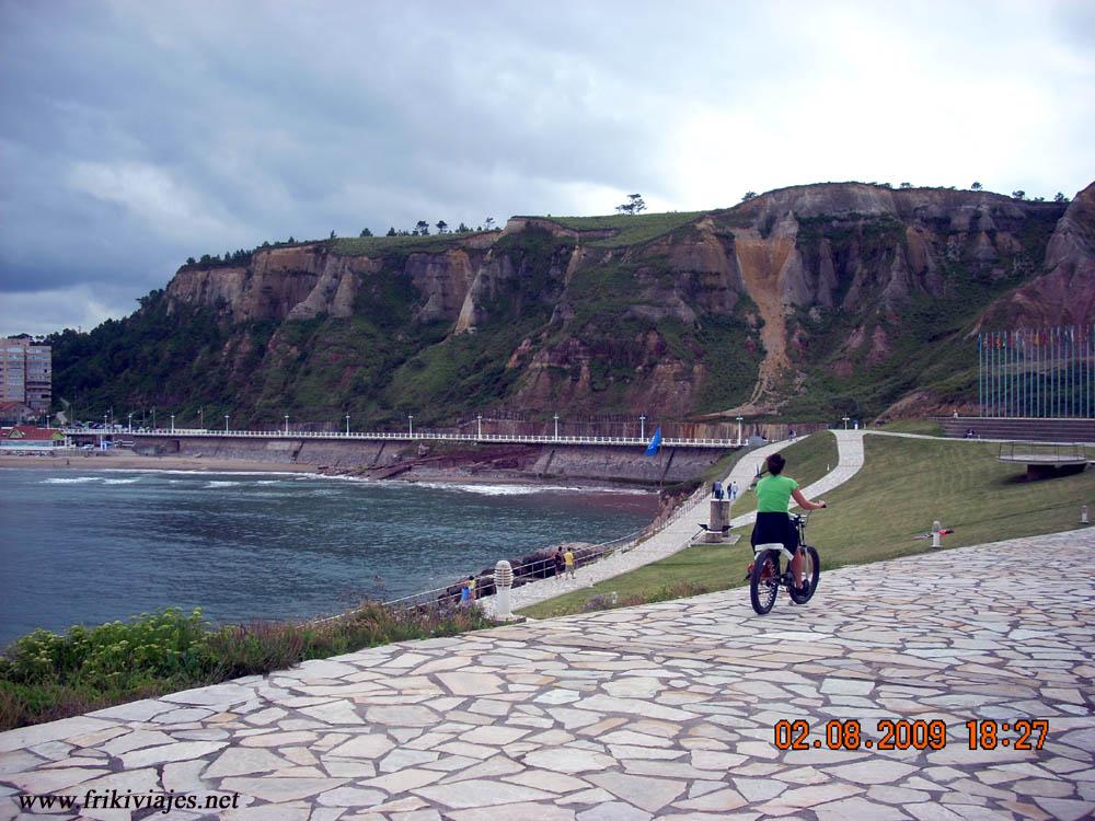 Foto de Salinas (Asturias), España