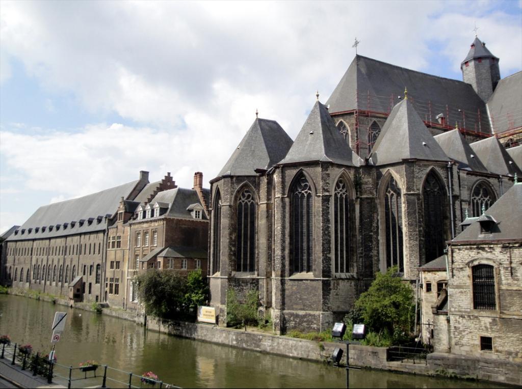Foto: Sint-Michielskerk - Gent (Flanders), Bélgica