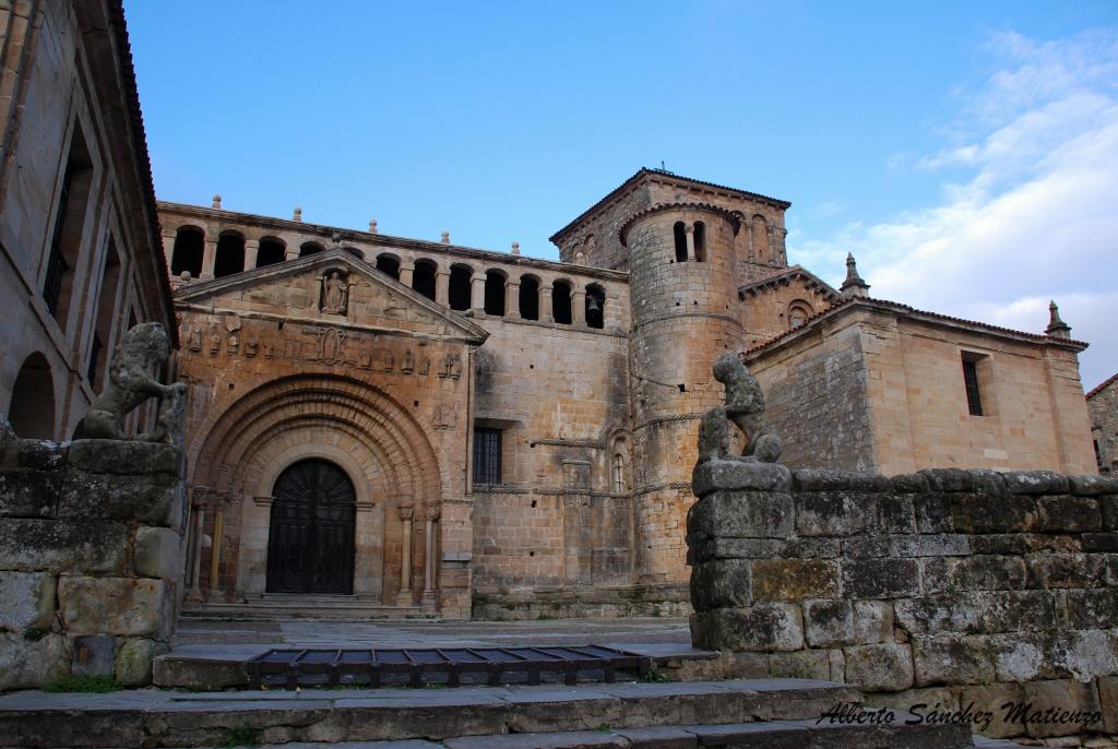 Foto de Santillana del Mar (Cantabria), España