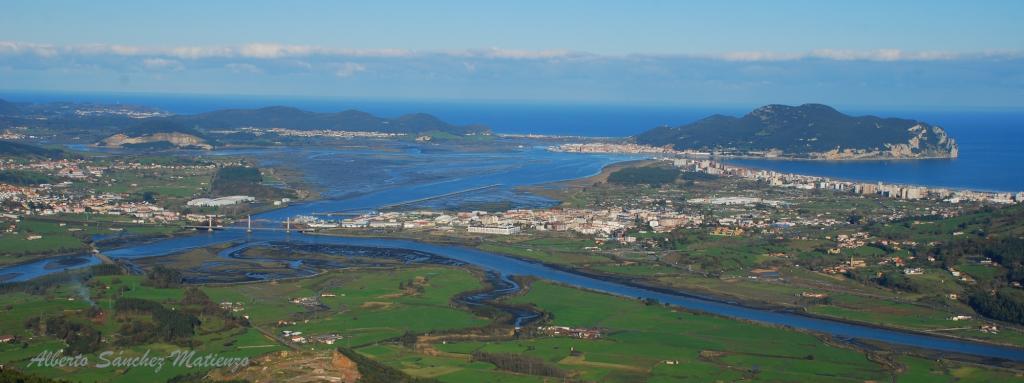 Foto de Colindres (Cantabria), España