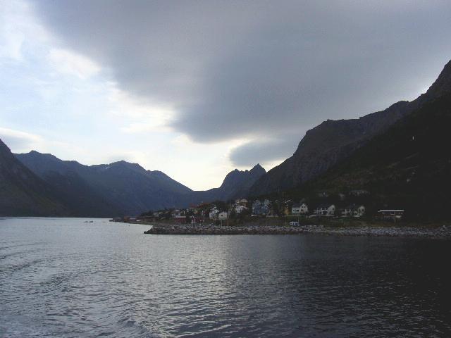 Foto de Gryllefjord, Noruega