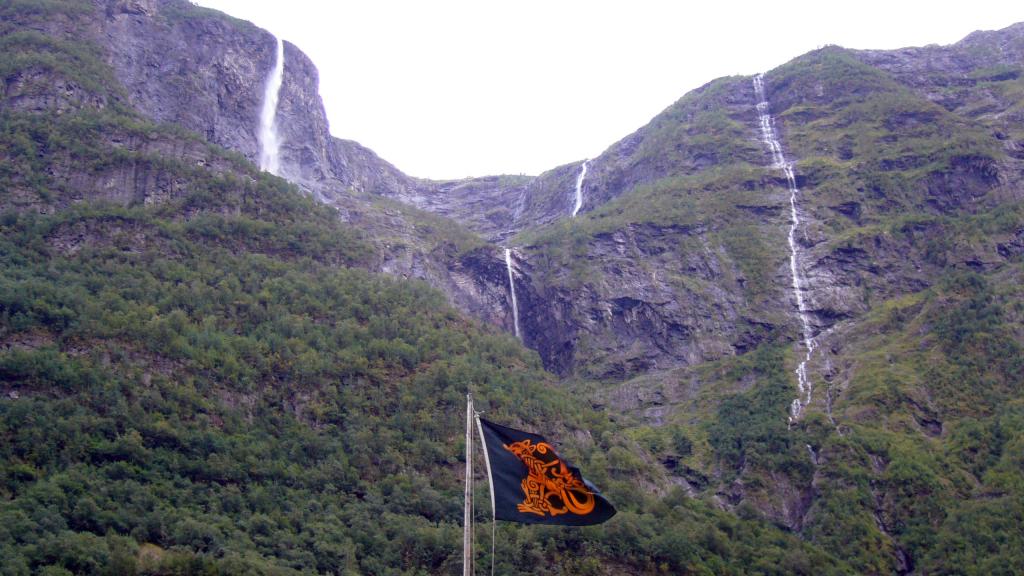 Foto de Gudvangen, Noruega