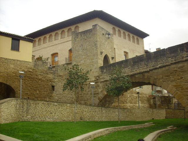 Foto de Puente la Reina (Navarra), España