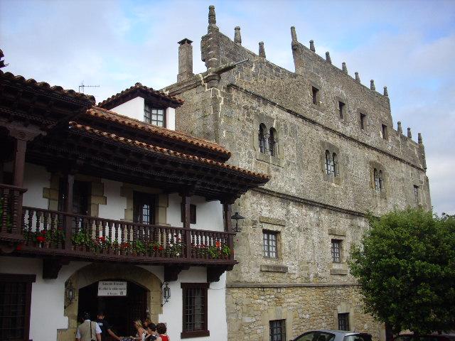 Foto de Santillana del Mar (Cantabria), España