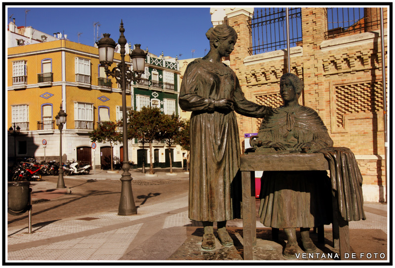 Foto: Monumento A Las Tabacaleras - Cádiz (Andalucía), España