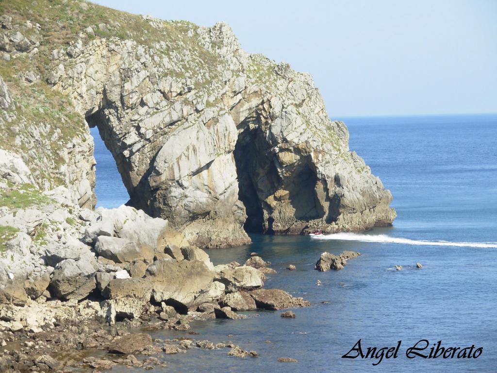 Foto: San Juan De Gaztelugatxe - Bermeo (Vizcaya), España