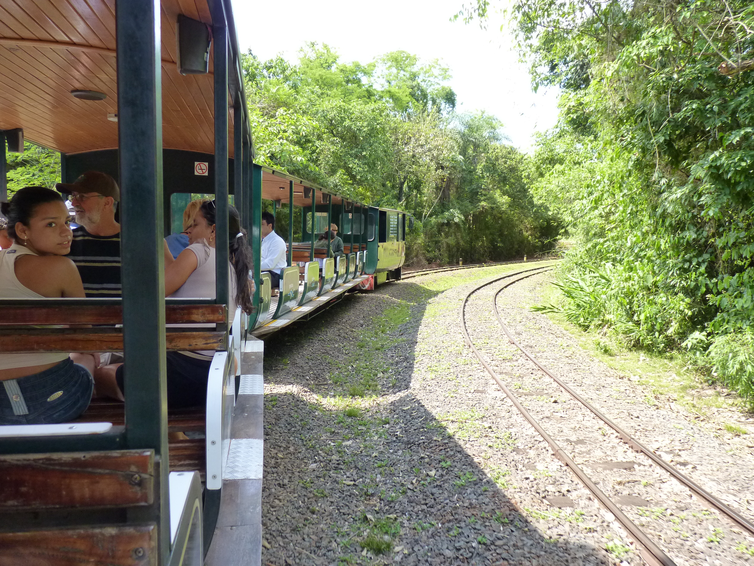 Foto: Tren ecológico - Cataratas del Iguazú (Misiones), Argentina