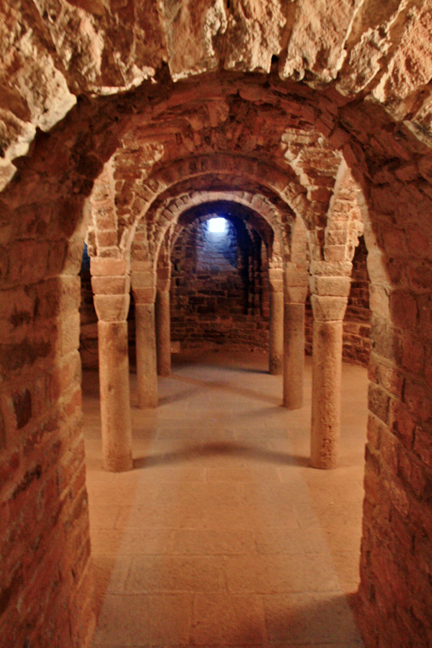 Foto: Cripta de la colegiata de San Vicente - Cardona (Barcelona), España