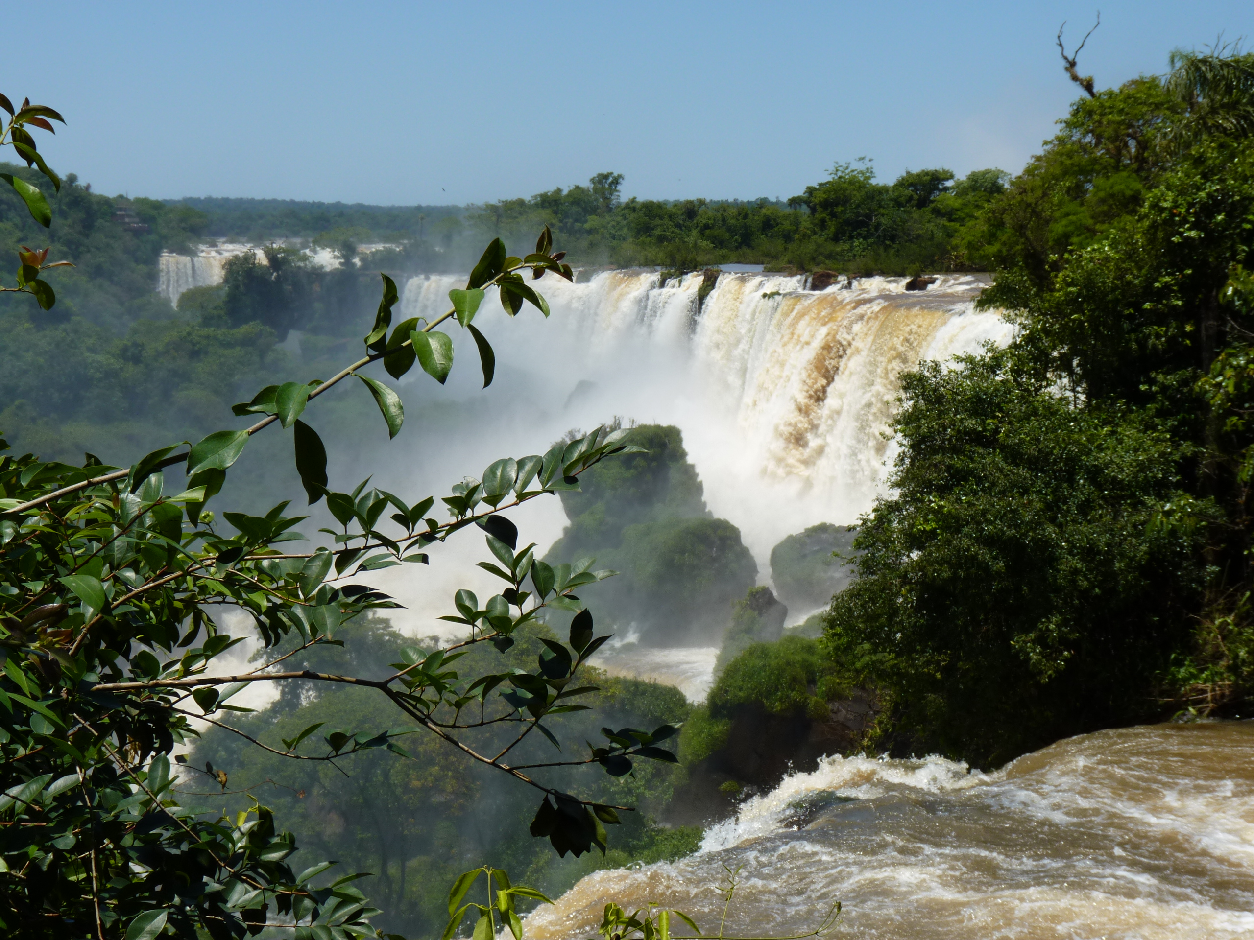 Foto: Pasarela superior. - Cataratas del Iguazú (Misiones), Argentina