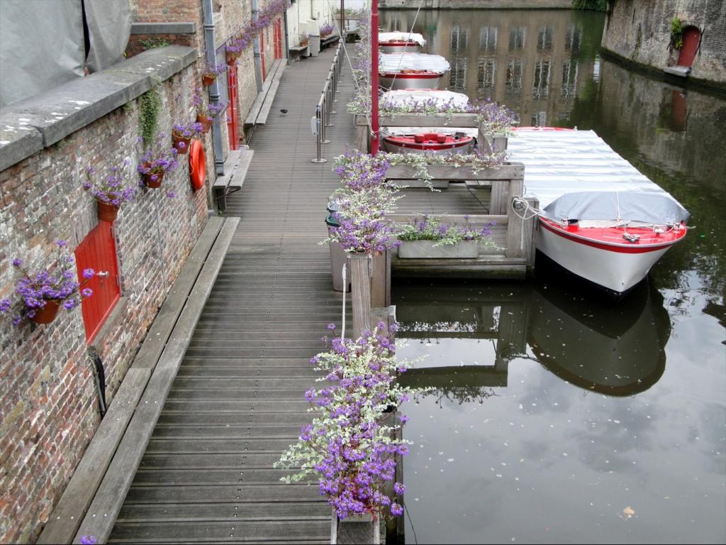 Foto: Huidenvettersplein - Brugge (Flanders), Bélgica