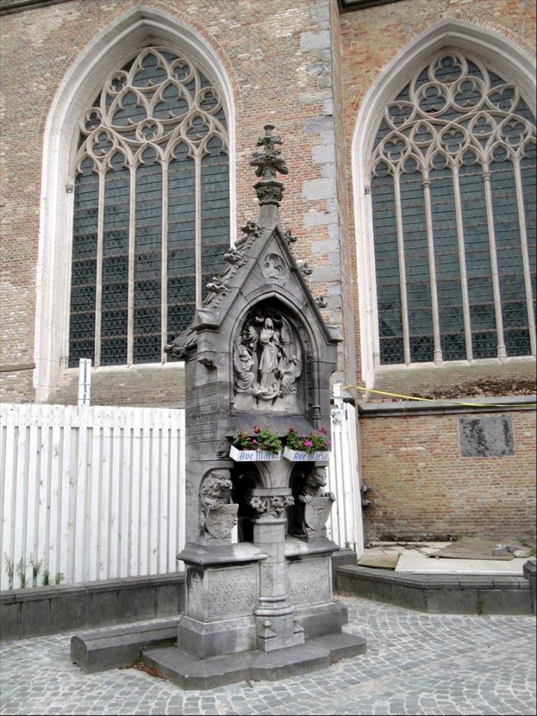 Foto: Onze-Lieve-Vrouwekerk - Brugge (Flanders), Bélgica