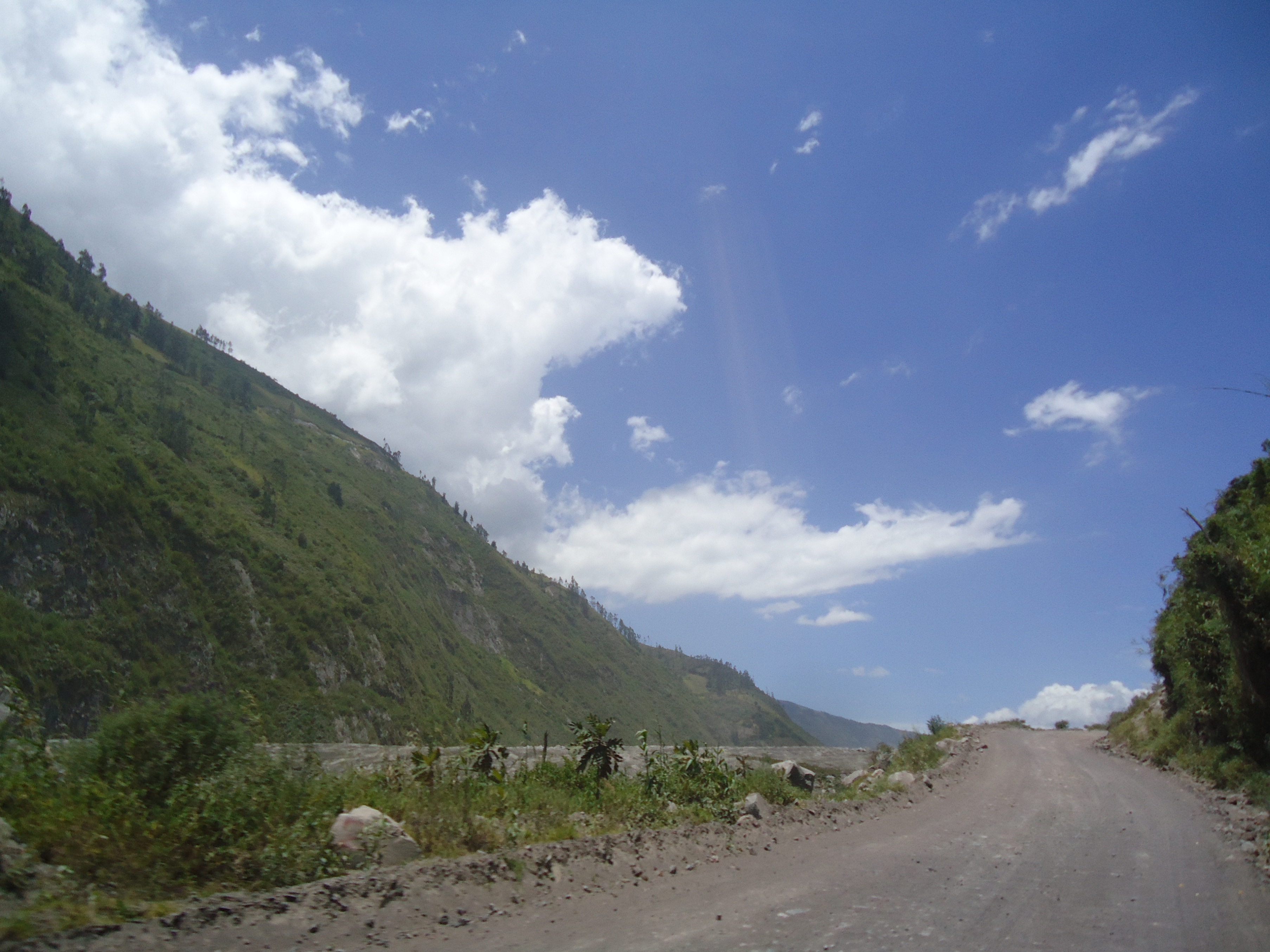 Foto: Bariante de la carretera Baños-Riomaba - Bilbao (Chimborazo), Ecuador