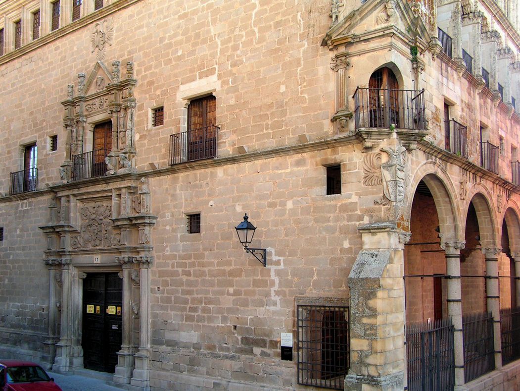 Foto: Fachada del Palacio San Carlos - Trujillo (Cáceres), España