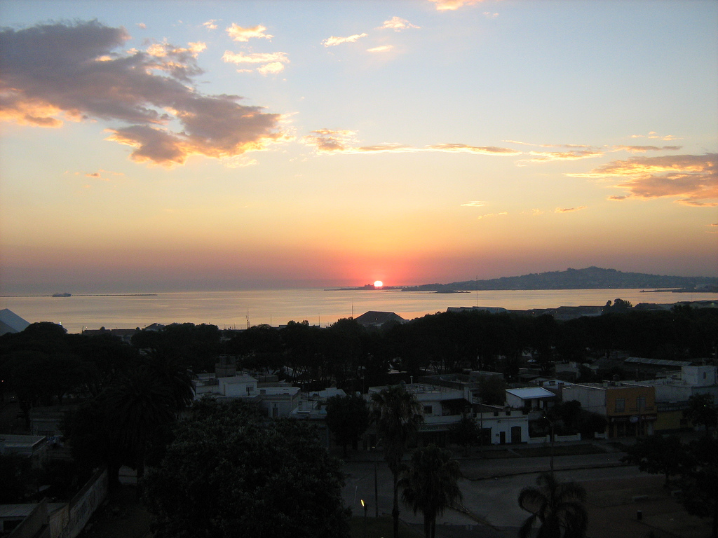 Foto: Cerro en la puesta de Sol - Bella Vista (Montevideo), Uruguay