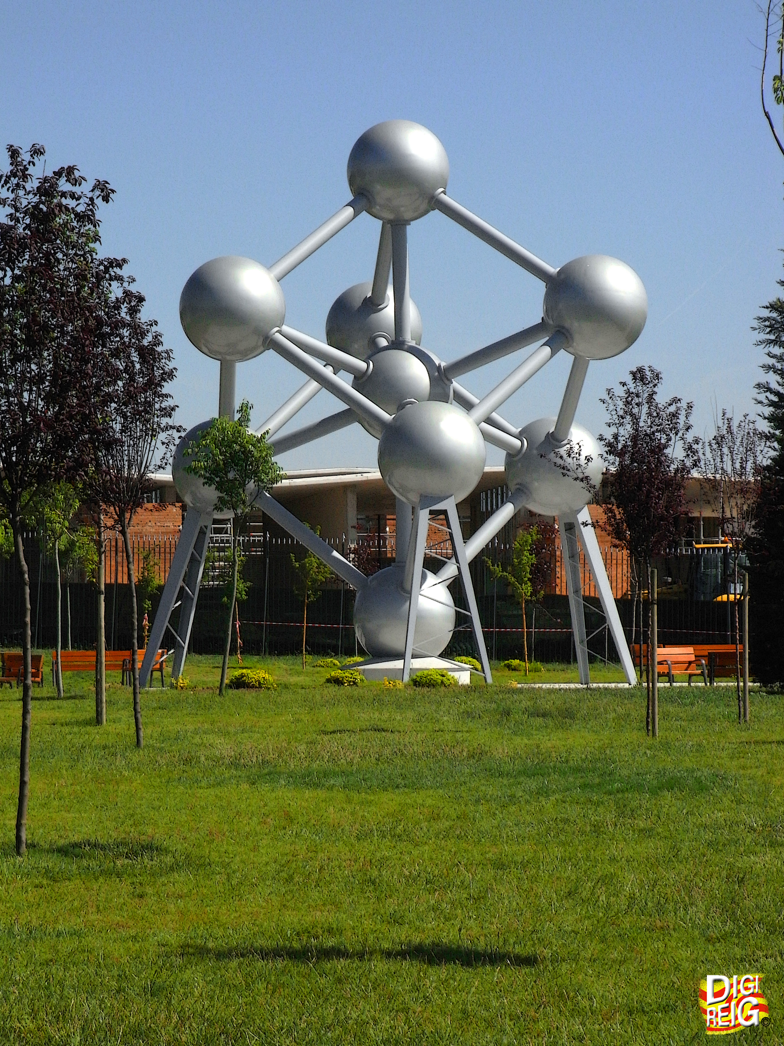 Foto: El Atomium en Parque Europa. - Torrejón de Ardoz (Madrid), España
