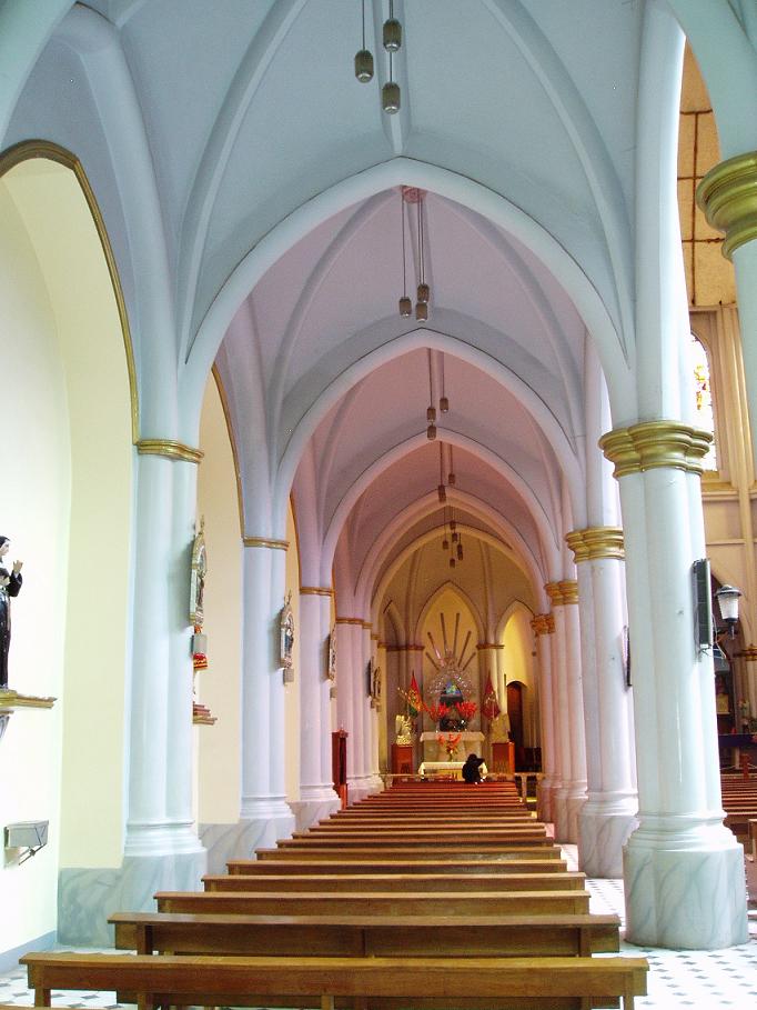 Foto: interior de la catedral - Oruro, Bolivia