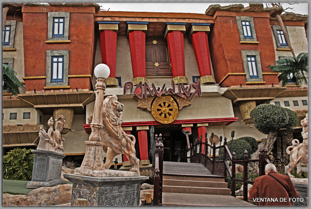 Foto: KATMANDÚ - Magaluf (Illes Balears), España