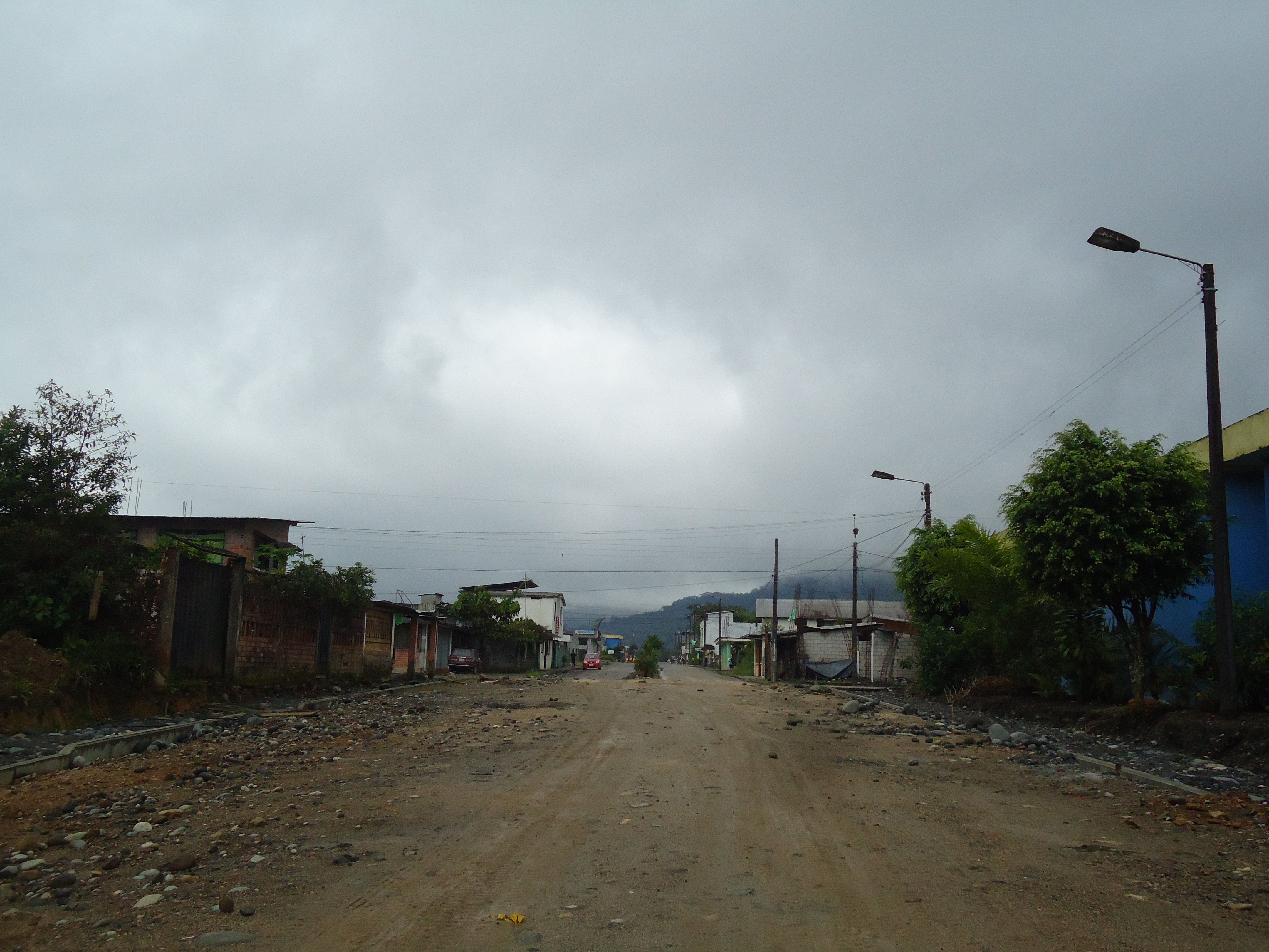 Foto: Cale en construción - Shell (Pastaza), Ecuador