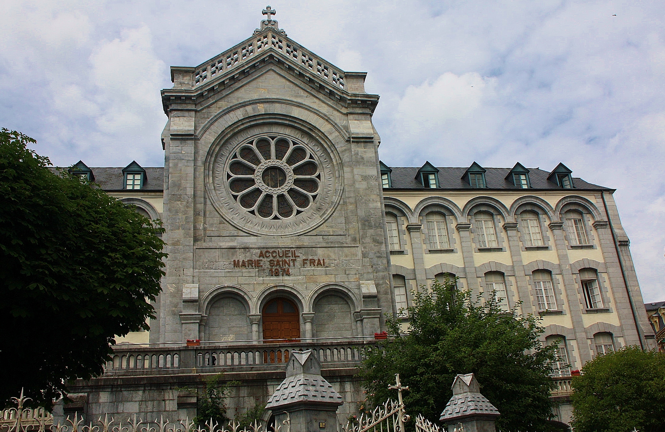 Foto: Iglesia - Lourdes (Midi-Pyrénées), Francia