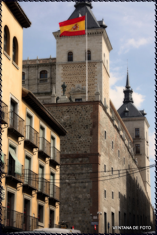 Foto: CAMINANDO HACIA EL ALCAZAR - Toledo (Castilla La Mancha), España