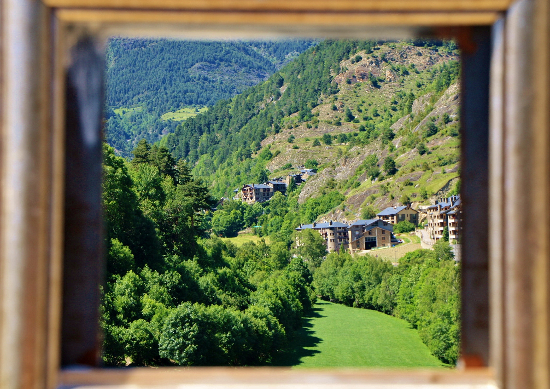 Foto: Paisaje a través del marco - Ordino (Parròquia d'Ordino), Andorra