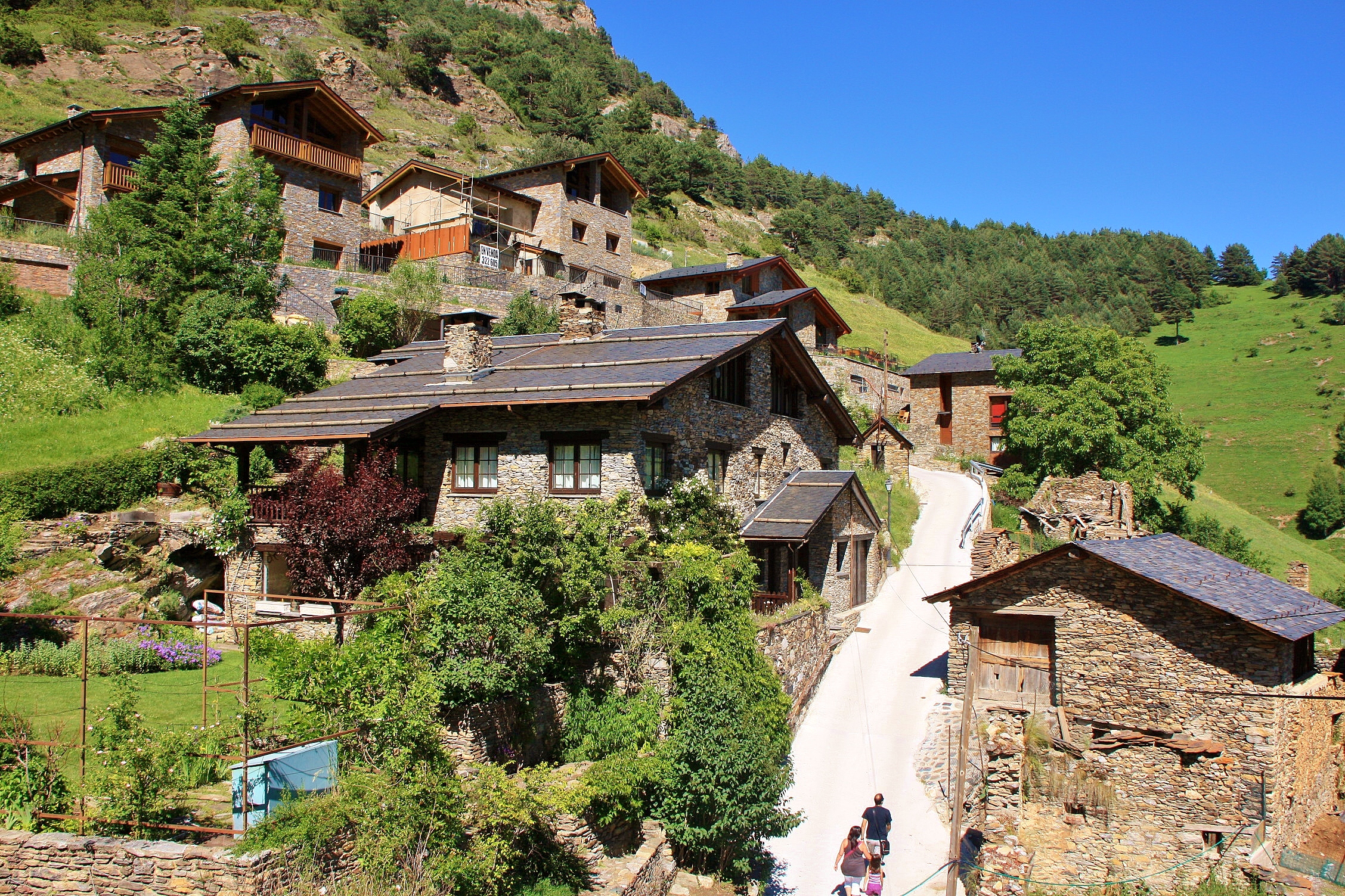 Foto: Vista del pueblo - Pal (Parròquia de la Massana), Andorra