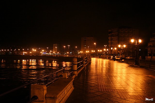 Foto: El Sardinero de noche - Santander (Cantabria), España