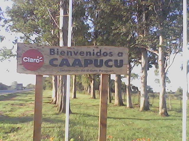 Foto: Cartel de Bienvenida al Pueblo - Caapucu (Paraguarí), Paraguay