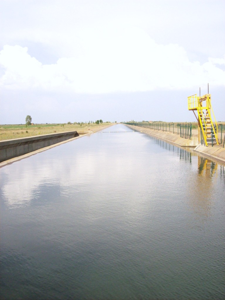 Foto: NUEVO CANAL - Zuares Del Pàramo (León), España