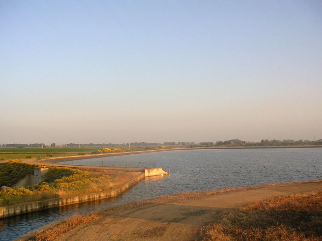 Foto: EMBALSE CANAL NUEVO PARAMO EN EL TERMINO MUNICIPAL DE STA.CRISTINA - Zuares Del Pàramo (León), España