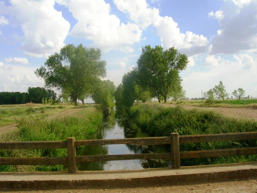 Foto: PUENTE DE VALLEJO - Zuares Del Pàramo (León), España