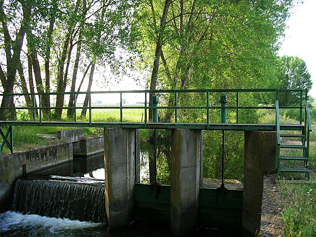Foto: EMBALSE DE POBLADURA - Zuares Del Pàramo (León), España