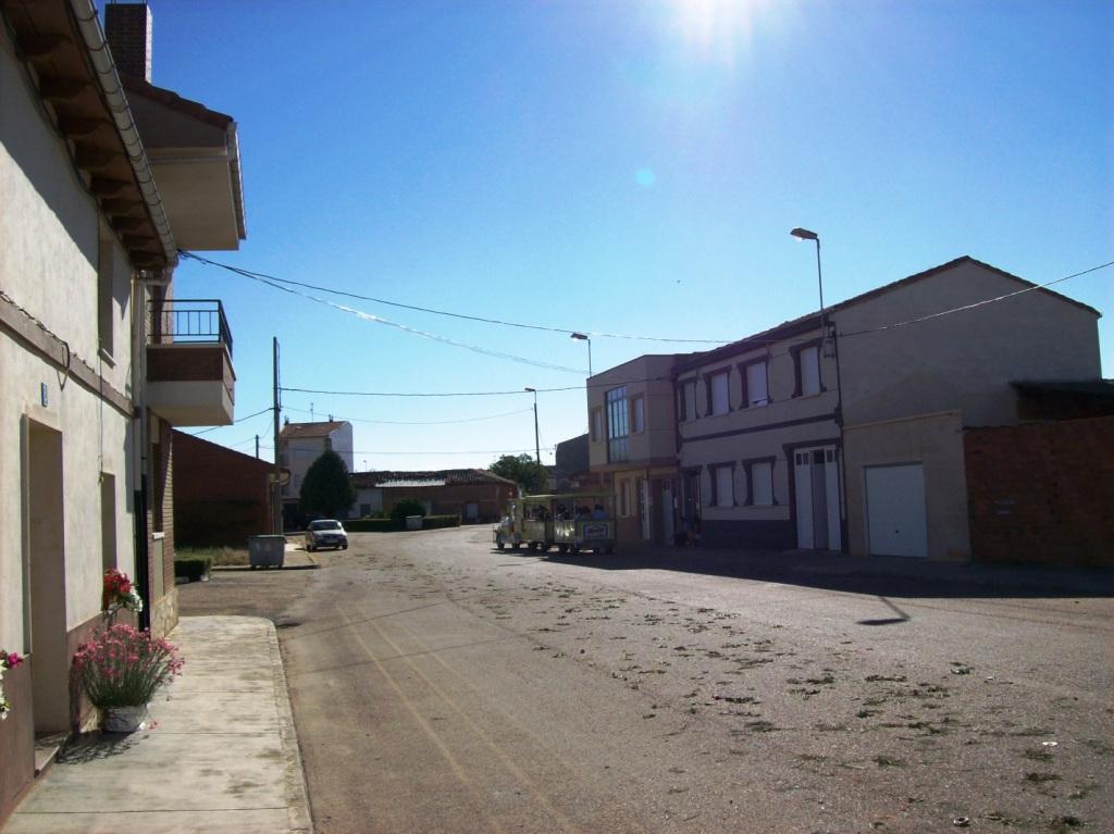 Foto: C/arriba - Zuares Del Páramo (León), España