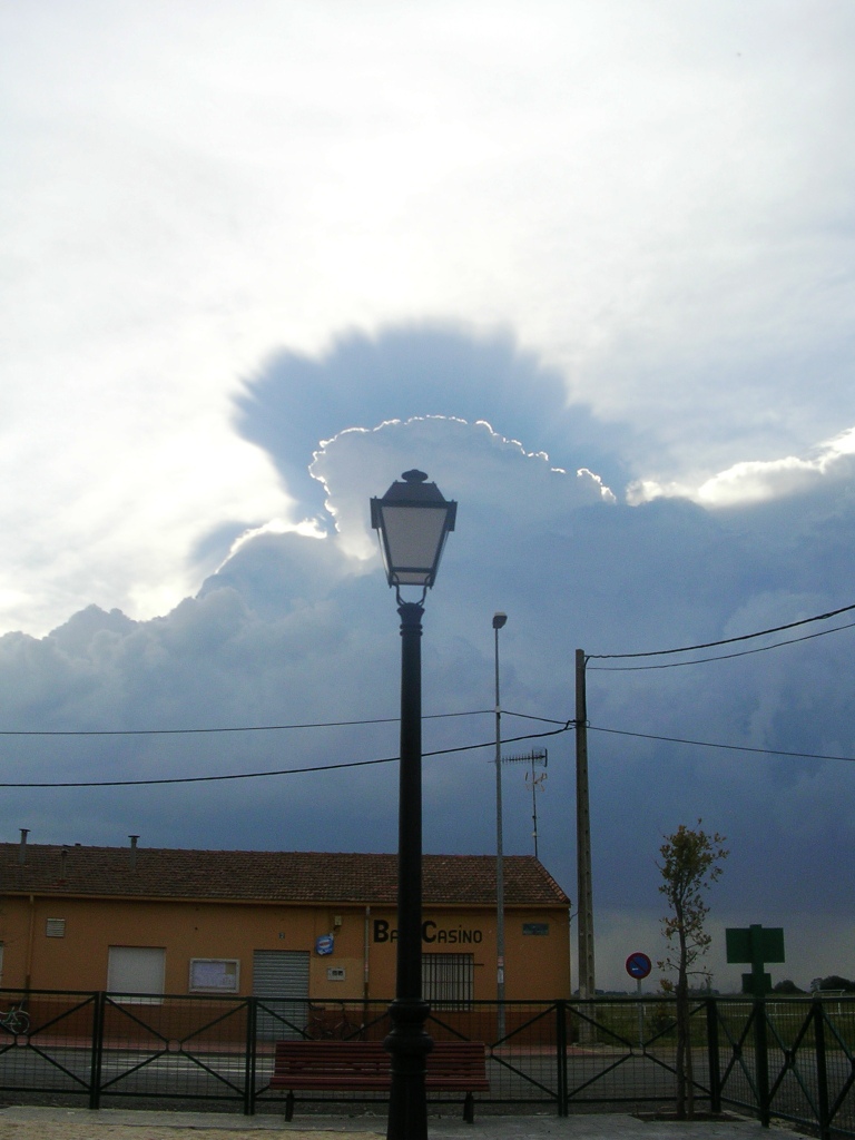 Foto: La Farola Del Parque - Zuares Del Páramo (León), España