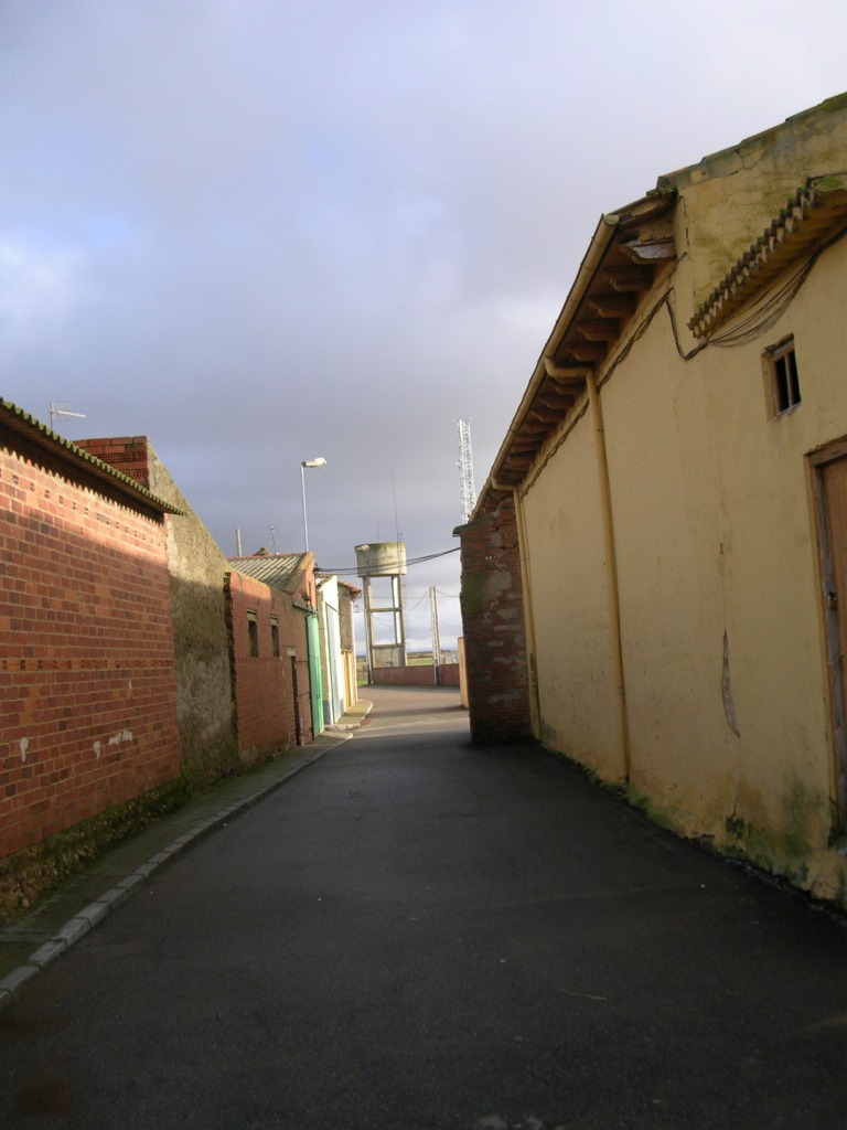 Foto: Calle Detras De La Iglesia - Zuares Del Páramo (León), España