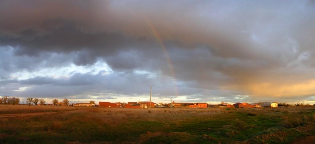 Foto: PANORAMICA DEL PUEBLO DESDE EL OESTE - Zuares Del Páramo (León), España