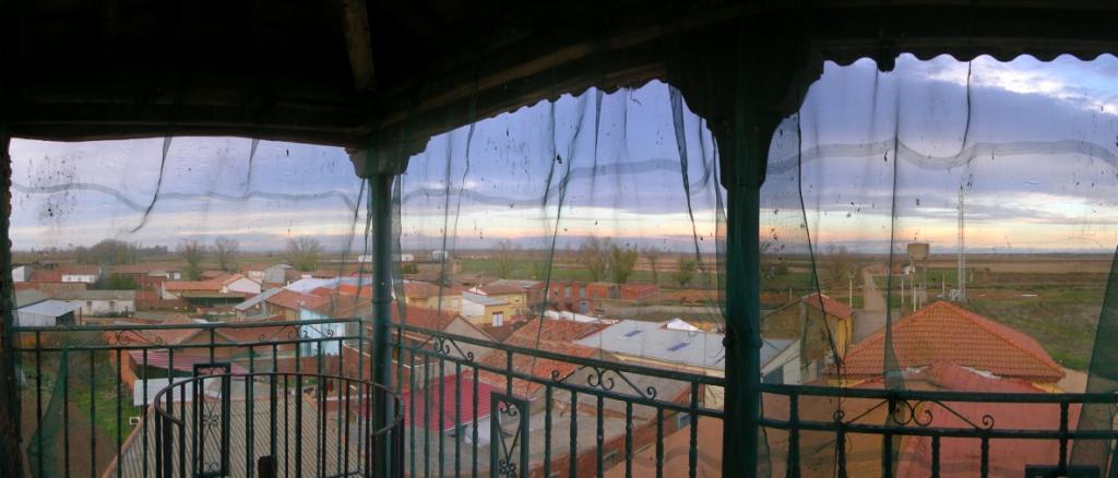 Foto: DESDE LA TORRE - Zuares Del Páramo (León), España