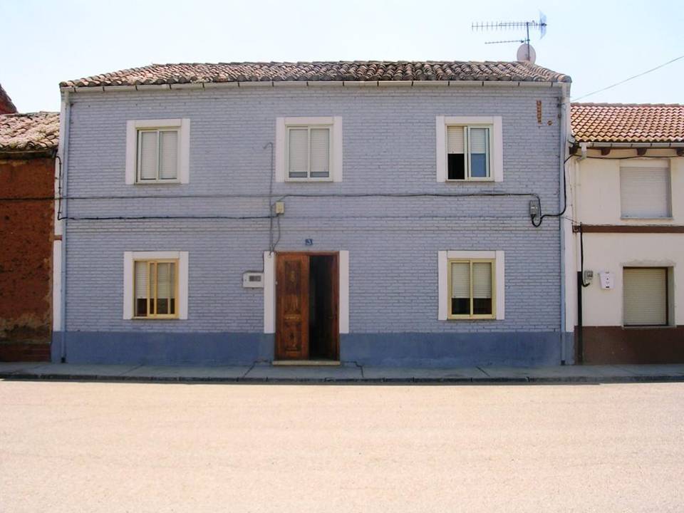Foto: CASA EN LA C/ARRIBA - Zuares Del Pàramo (León), España