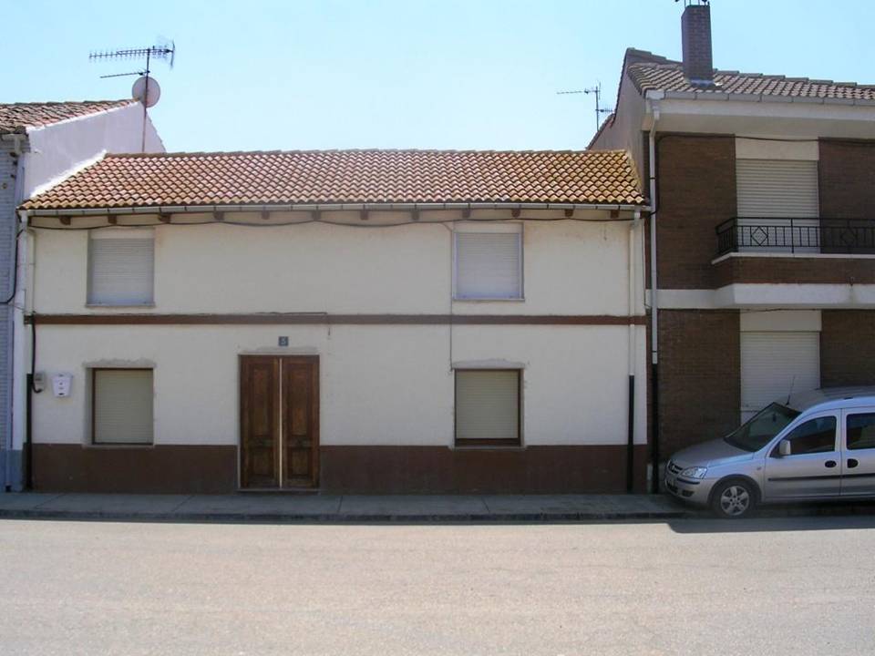 Foto: CASA EN LA C/ARRIBA - Zuares Del Pàramo (León), España