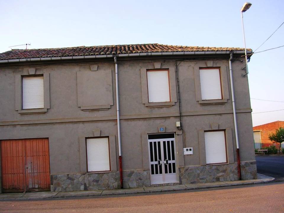 Foto: Casa El La C/sta. Cristina - Zuares Del Pàramo (León), España
